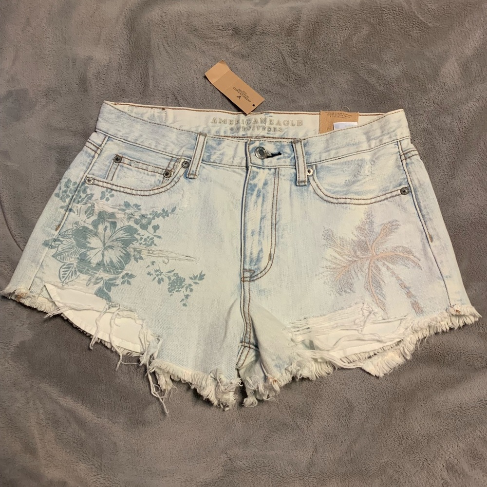 American Eagle Vintage High Rise Shorts Size 4